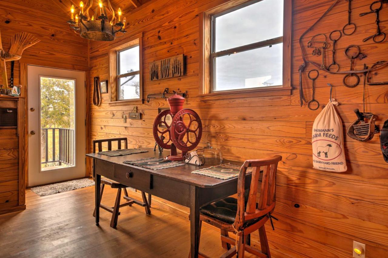 Ark Bunkhouse Fredericksburg Hideaway With Hot Tub Βίλα Εξωτερικό φωτογραφία