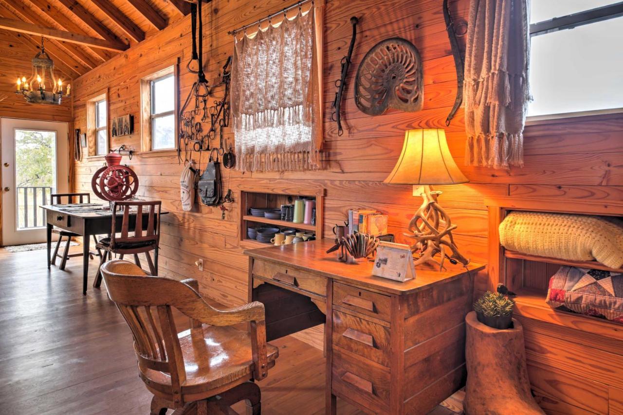 Ark Bunkhouse Fredericksburg Hideaway With Hot Tub Βίλα Εξωτερικό φωτογραφία