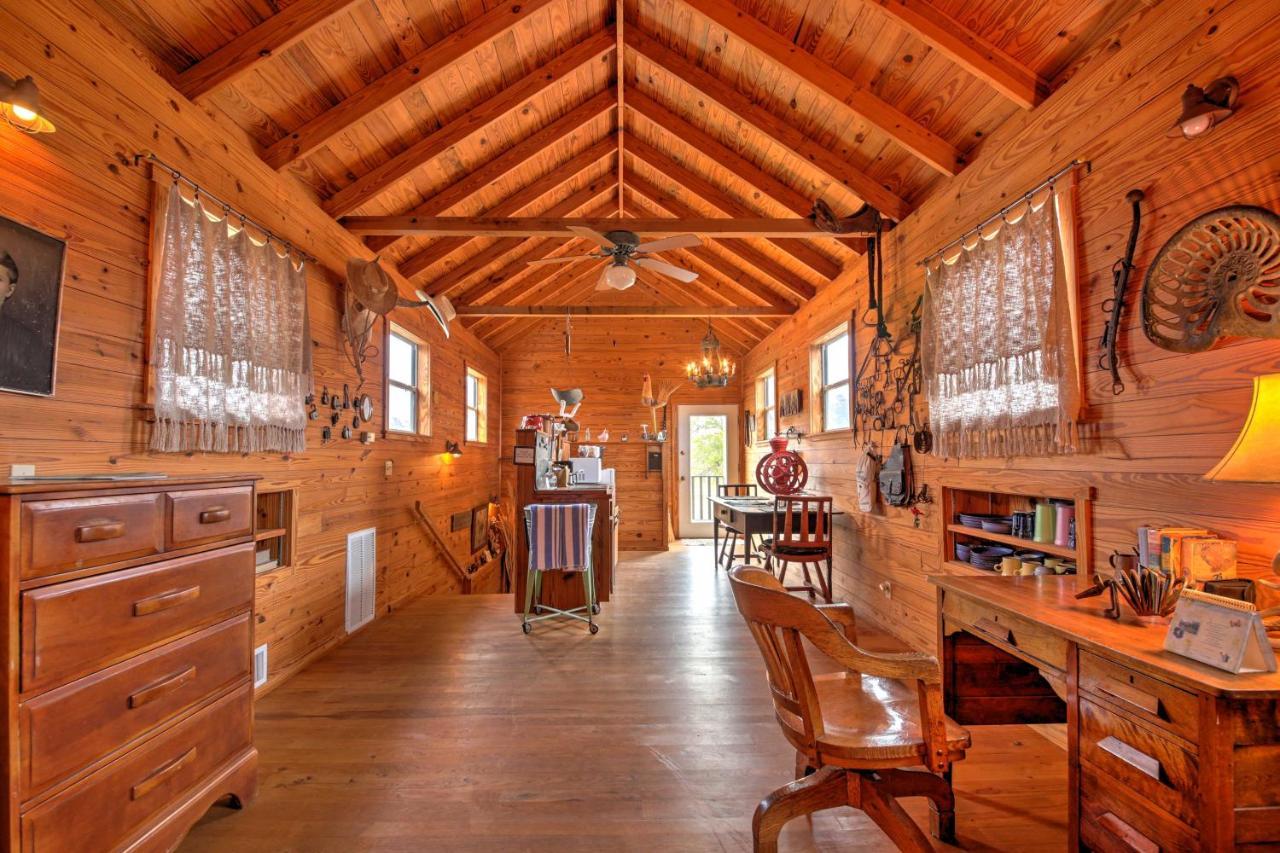 Ark Bunkhouse Fredericksburg Hideaway With Hot Tub Βίλα Εξωτερικό φωτογραφία