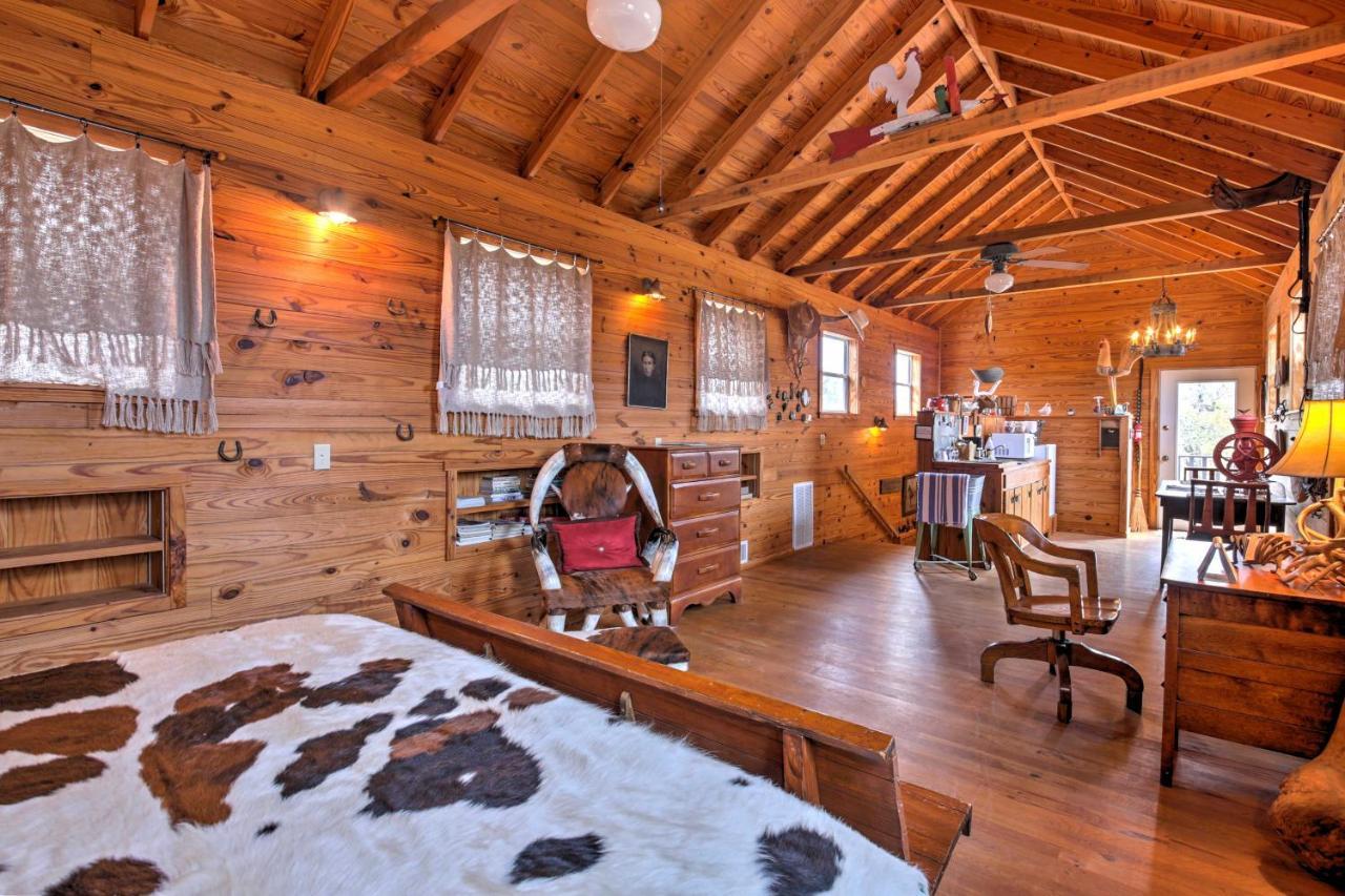 Ark Bunkhouse Fredericksburg Hideaway With Hot Tub Βίλα Εξωτερικό φωτογραφία